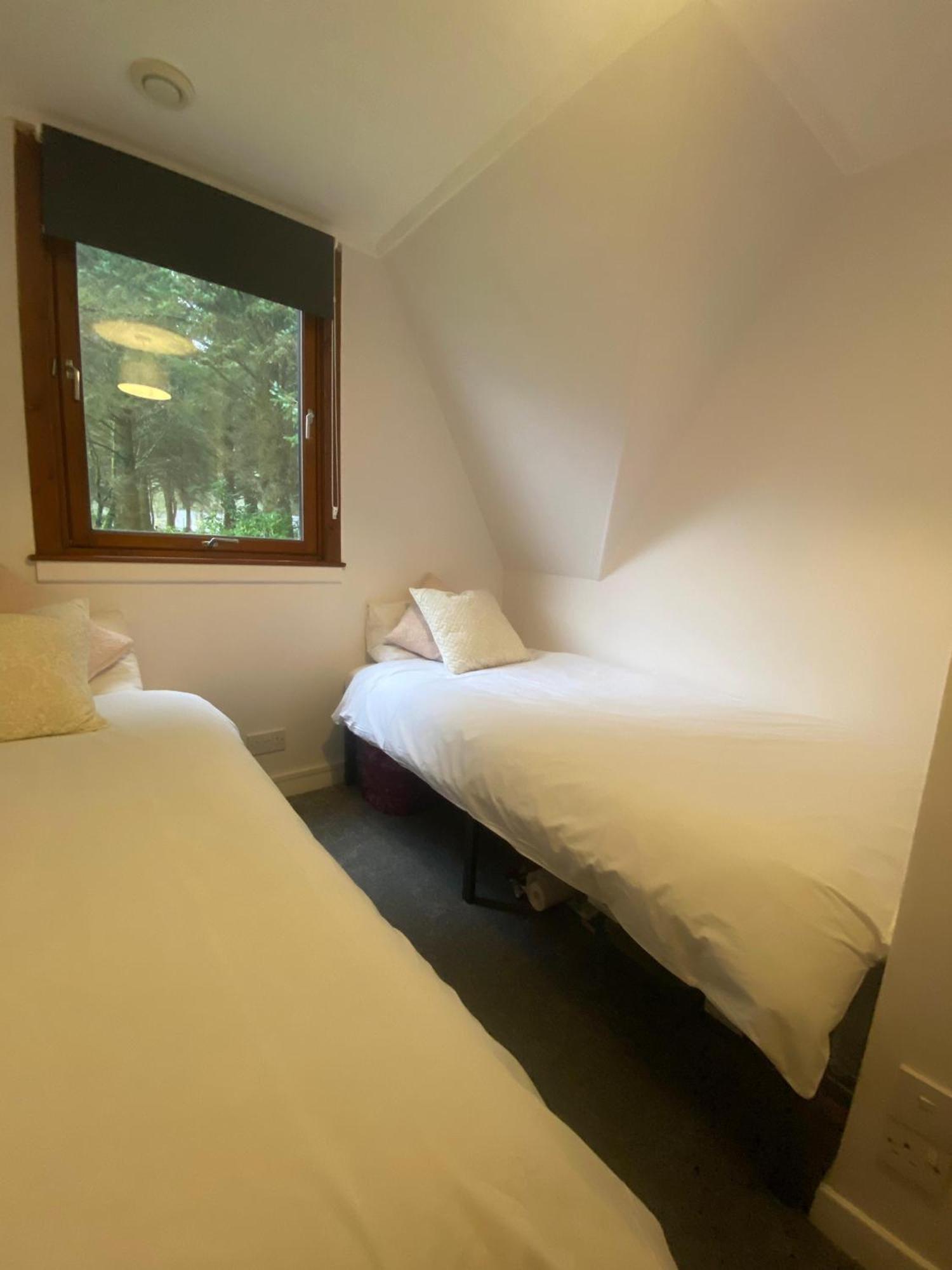 The Triangle Lodge Invergarry Ngoại thất bức ảnh